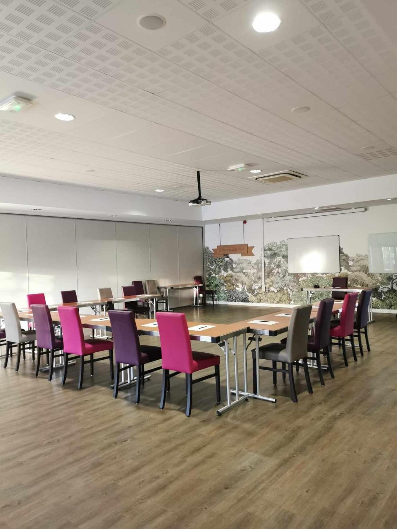 Hotel Ibis Styles Montargis Arboria Pannes  Екстериор снимка